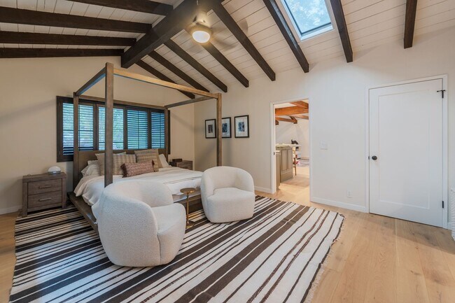 Building Photo - Beautiful Tarzana Rental!