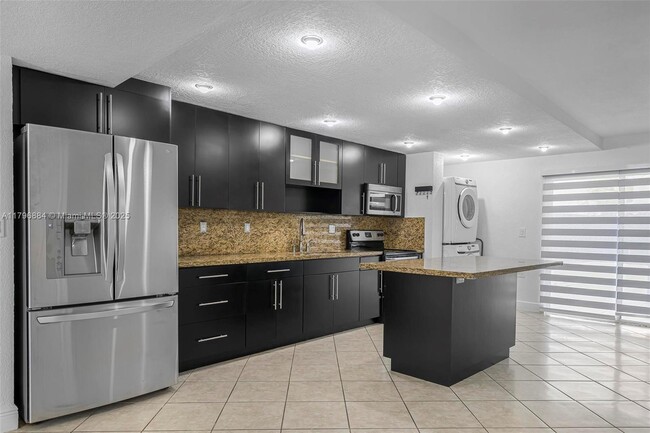 Building Photo - 899 W 79th St