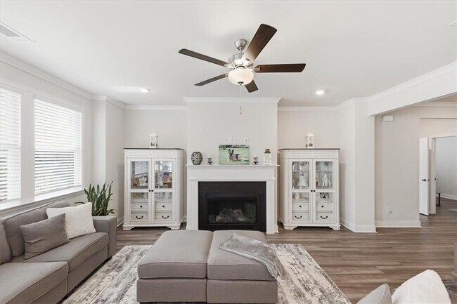 Building Photo - 3939 Alderstone Dr