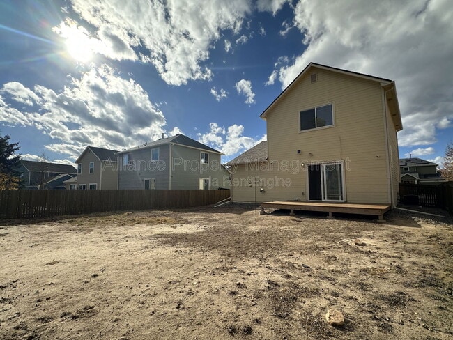 Building Photo - 6243 Riverdale Dr