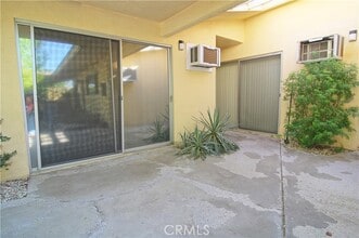 Building Photo - 807 E Cottonwood Rd