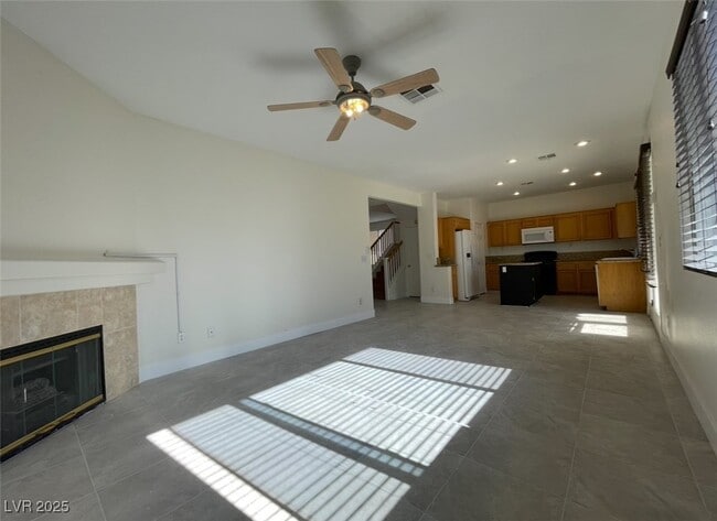 Building Photo - 2289 Surrey Meadows Ave