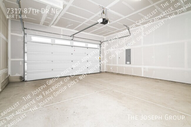 Building Photo - 7317 87th Dr NE