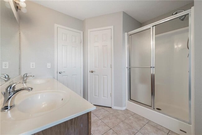 Building Photo - 520 Dewberry Ln