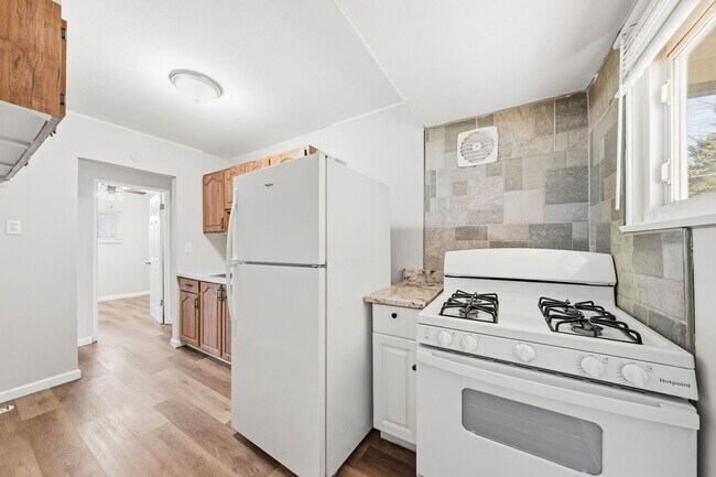 Building Photo - 133 Perthshire Rd