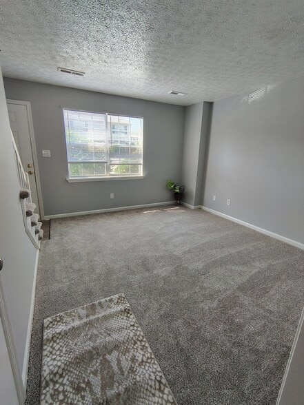 Building Photo - 16 Duiguid Dr