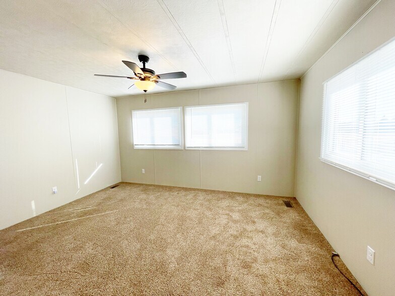 Large Master Bedroom - 3512 Welchester Dr