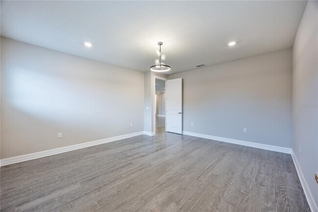 Building Photo - 8077 Leaf Grv Cir