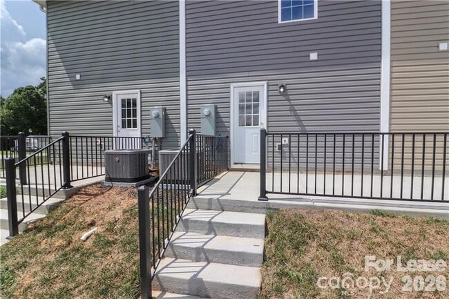 Building Photo - 3971 Newhall Dr NW