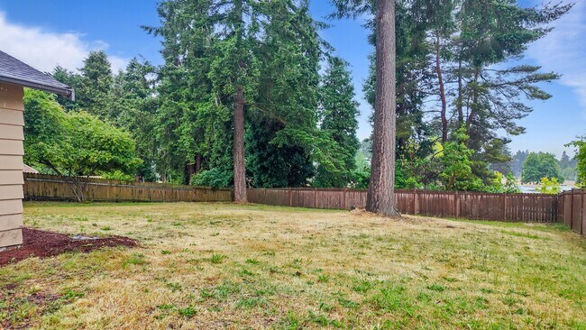 Building Photo - Charming 3BR Home with Massive Fenced in Yard