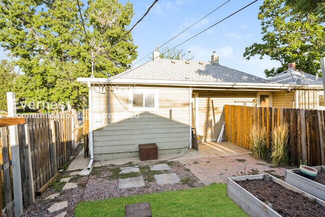 Building Photo - 4902 Meade St