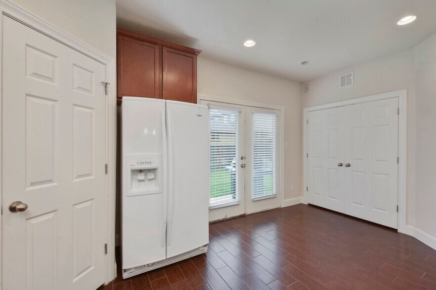 Refrigerator included - 1401 Little Elm Trl