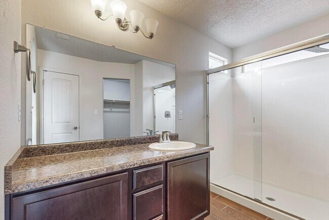 Building Photo - 1131 Desert Sunflower Dr NE