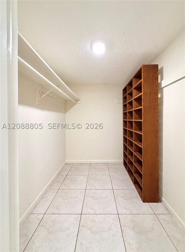 Building Photo - 1655 NE 115th St