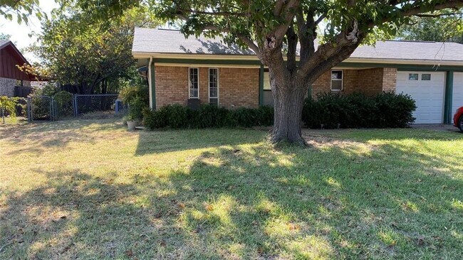 Building Photo - 1301 Cypress St