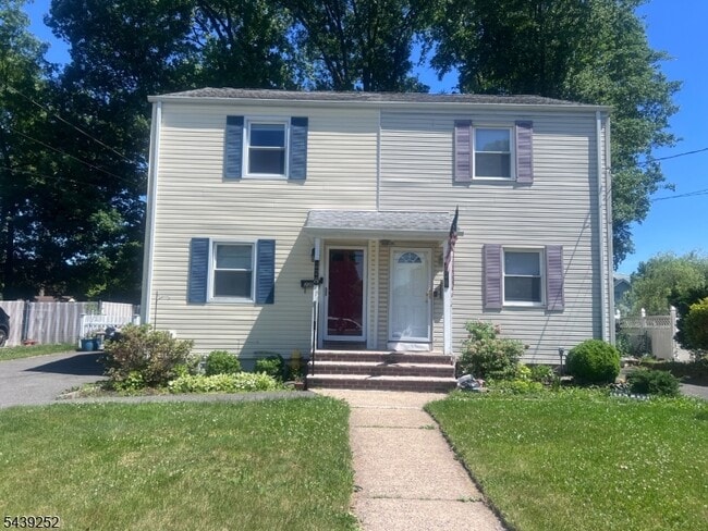 Building Photo - 228 Windsor Ave