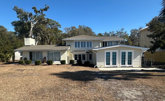 Building Photo - Four Bedroom Waterfront Home on the May River!