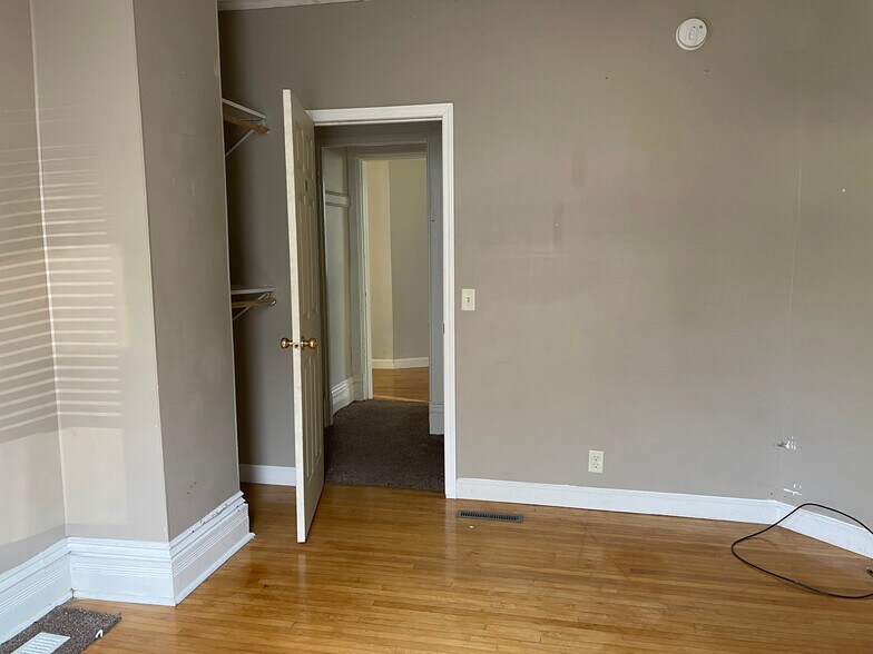 Bedroom - 523 E 5th St