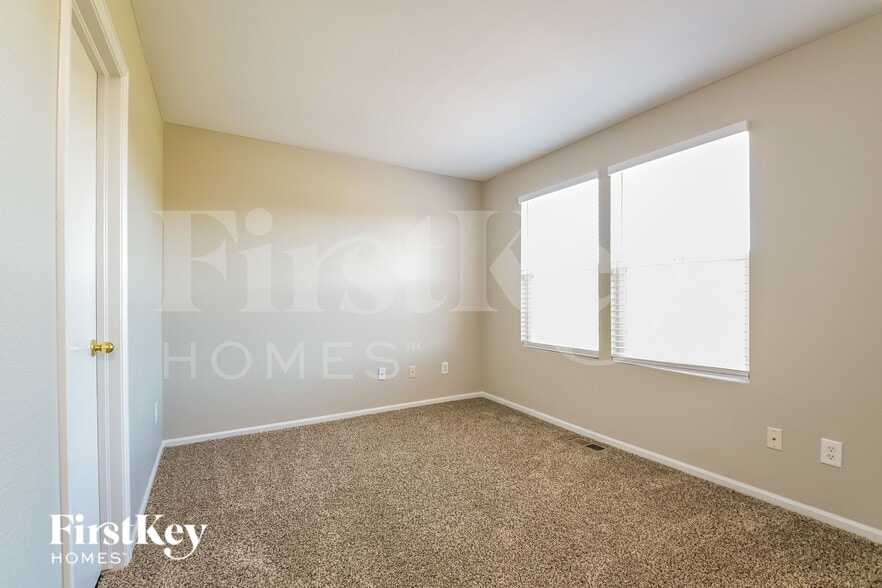 Building Photo - 4673 S Swadley Way