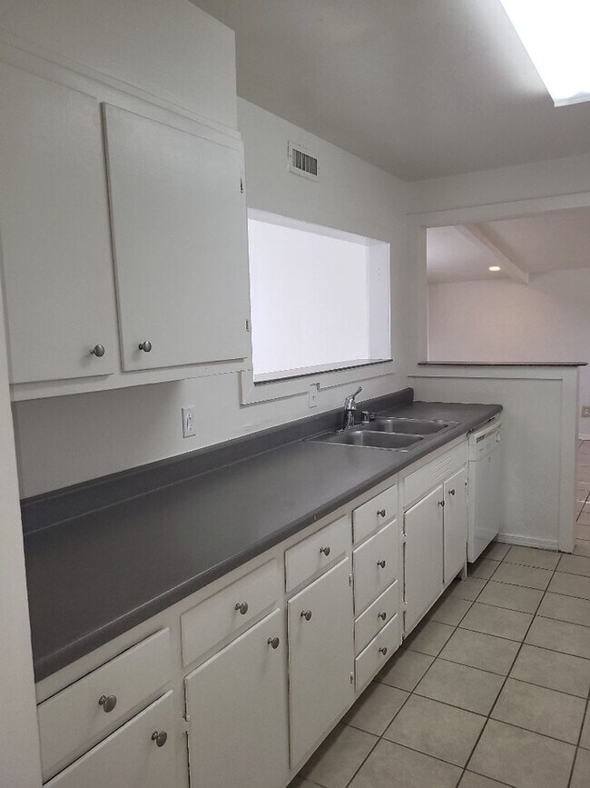 Building Photo - 5203 Allegheny St