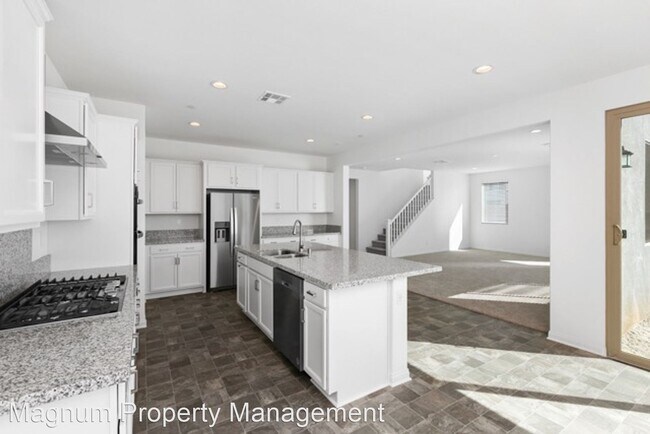 Building Photo - 7 br, 4.5 bath House - 32929 Hutton Way