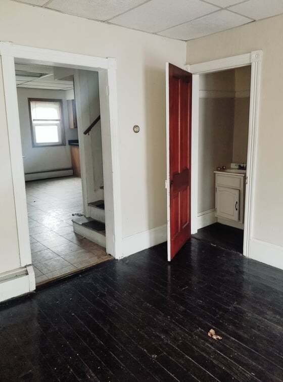 Primary Photo - 301 New Castle St