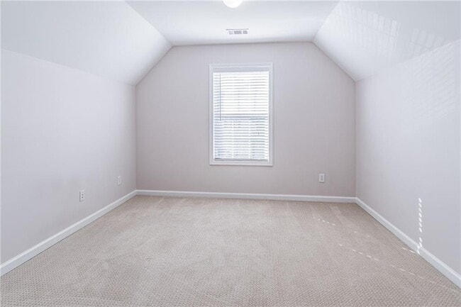 Building Photo - 2849 Suttonwood Way NE
