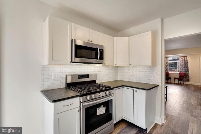 Building Photo - 2513 S Percy St