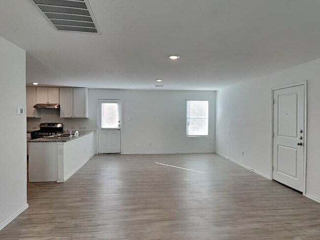 Building Photo - 5933 Antonio Pl