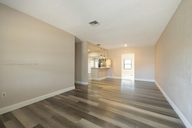 Building Photo - 14110 Van Buren St