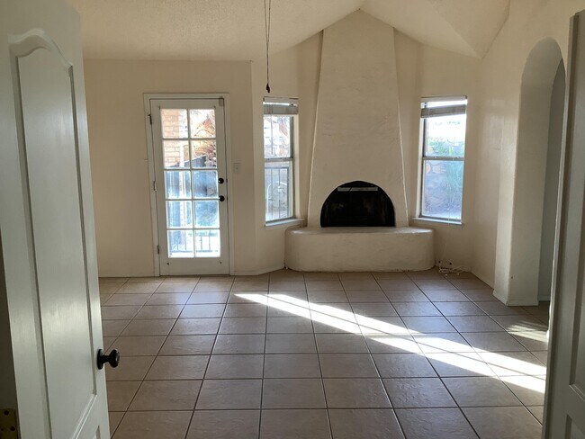 Building Photo - 6769 Isla Del Rey Dr