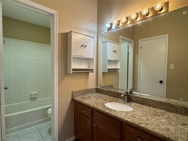 Building Photo - 6500 Harbor Town Dr