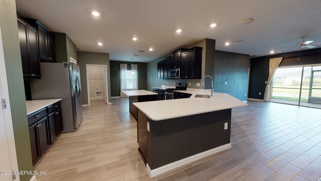 Building Photo - 189 Trumpco Dr