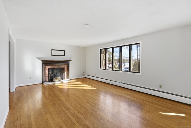 Building Photo - 8 Cherryfield Dr