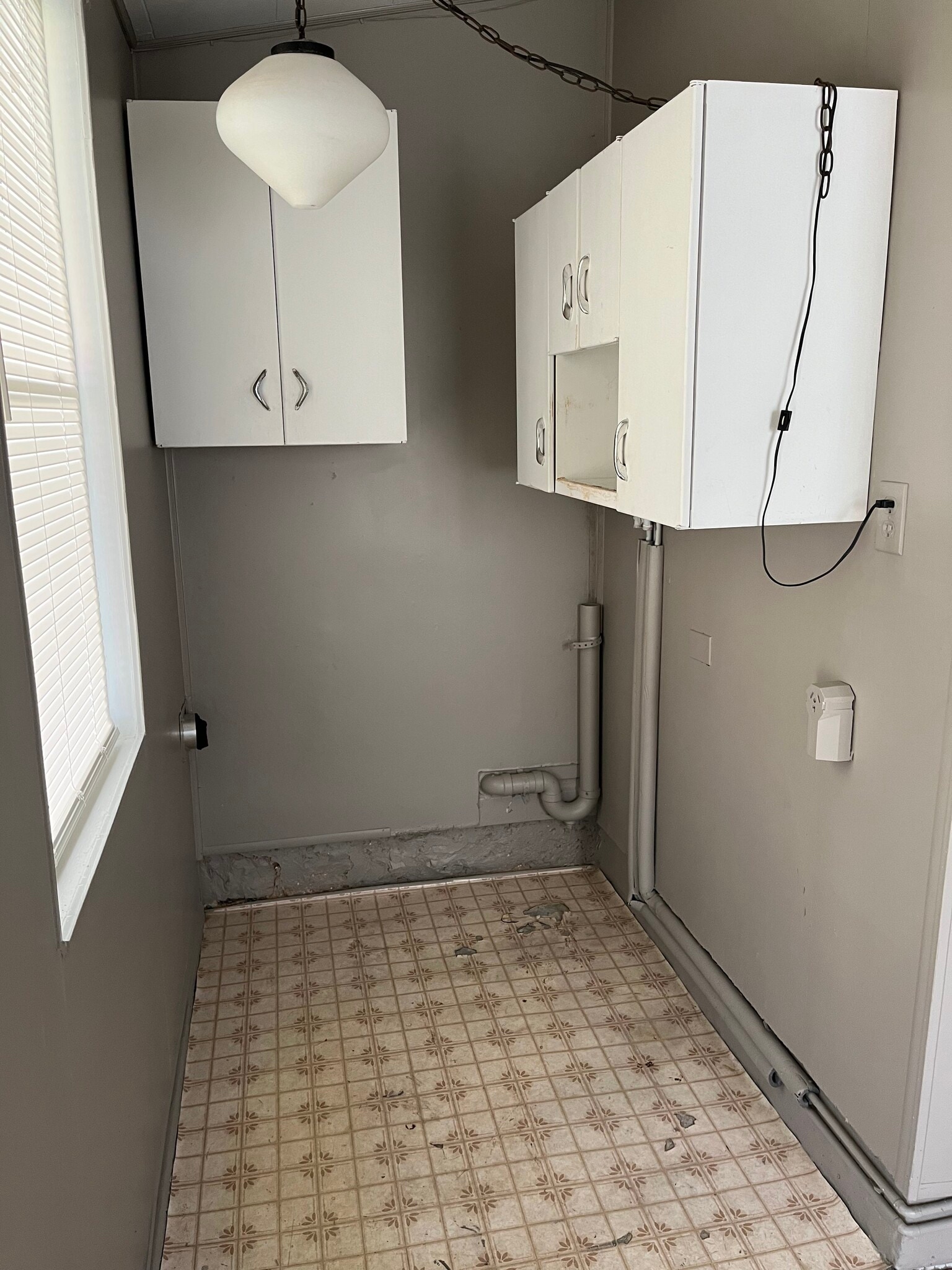 Laundry Hookup Area - 445 Main St