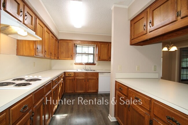 Building Photo - Country Trails Classic!