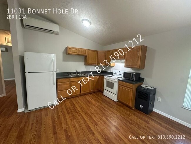 Building Photo - 11031 Bonnet Hole Dr