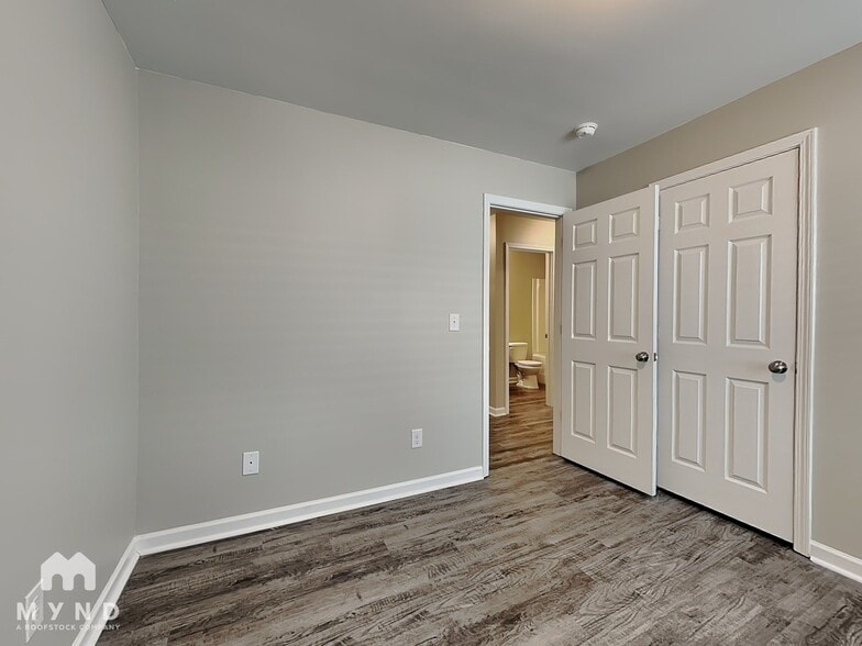 Building Photo - 816 The Heights Ln