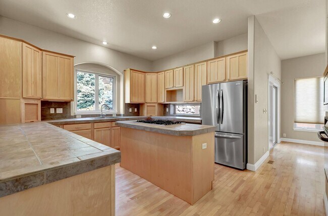 Building Photo - 2908 Glen Arbor Dr