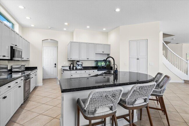 Building Photo - 9222 Delemar Ct