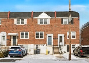 Building Photo - Available Now, Recently Renovated 3BD/1BA Twin in Downingtown Borough!