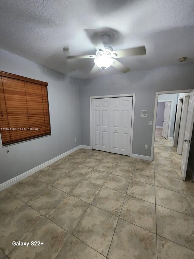 Building Photo - 3187 SW 143rd Pl