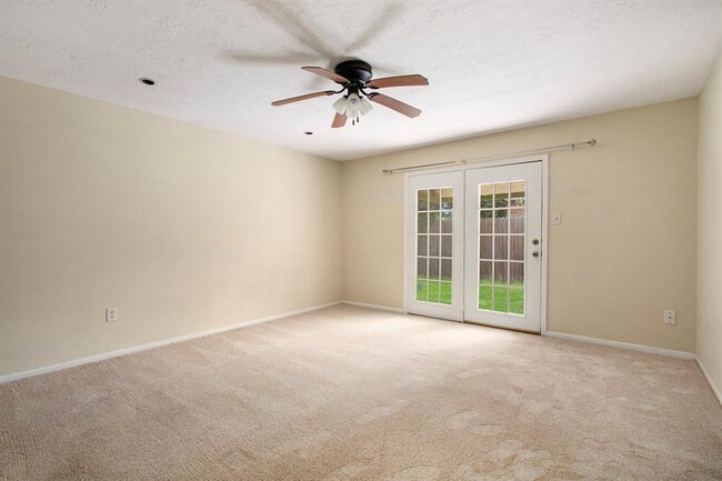 Building Photo - 5026 Spring Forest Dr