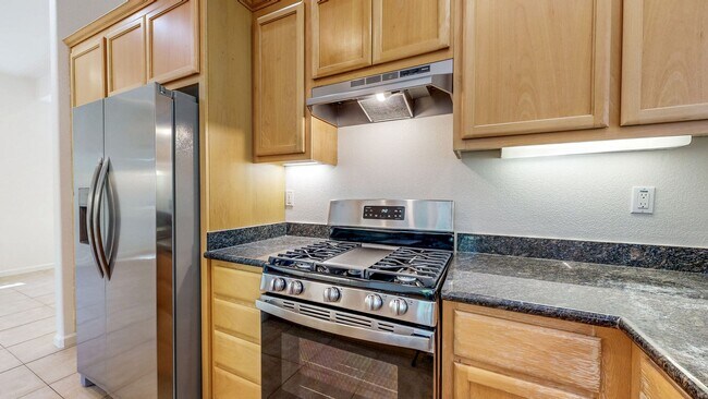 Building Photo - Rincon Valley FIVE Bedroom Three Bathroom Single Family Home!