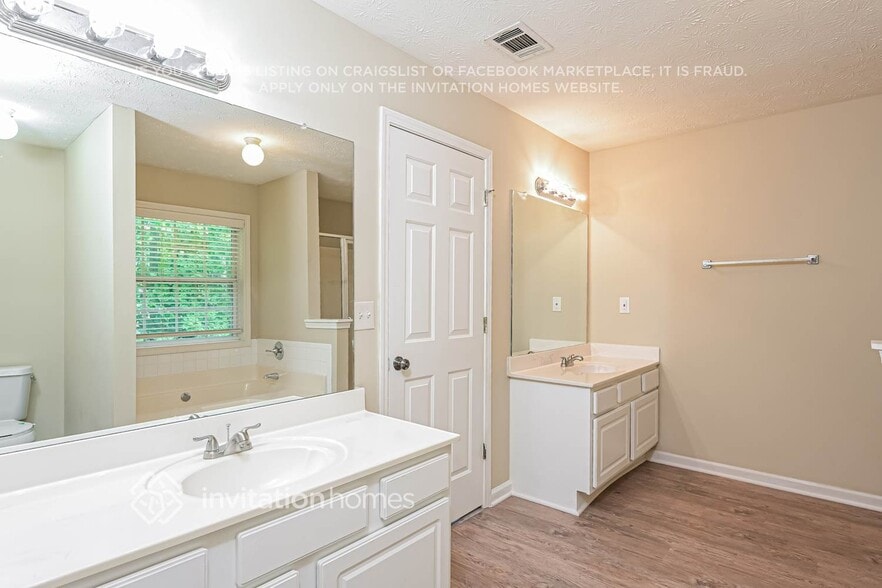 Building Photo - 535 Devonshire Walk Dr