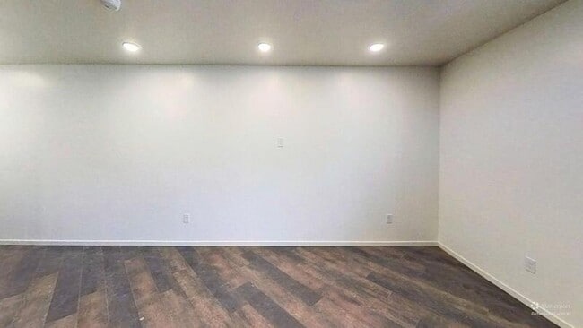 Building Photo - 361 W 400 S