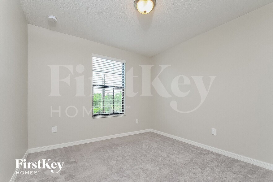 Building Photo - 12702 Hampton Hill Dr