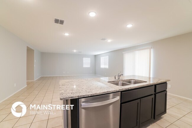 Building Photo - 8704 S 253rd Dr