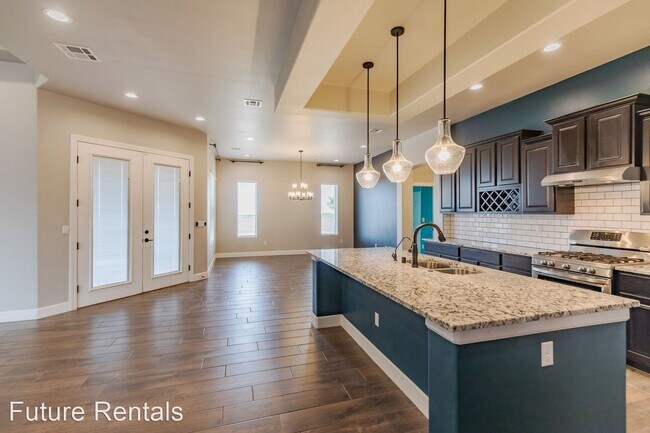 Building Photo - 5 br, 2.5 bath House - 1065 Datura