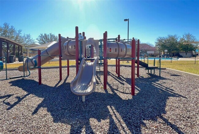 Building Photo - 11013 Ukaoma Wy